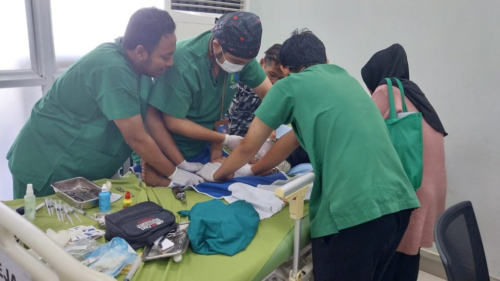 Sunatan Massal di RSUD Jatisari: Senyum Ceria Anak-Anak Karawang