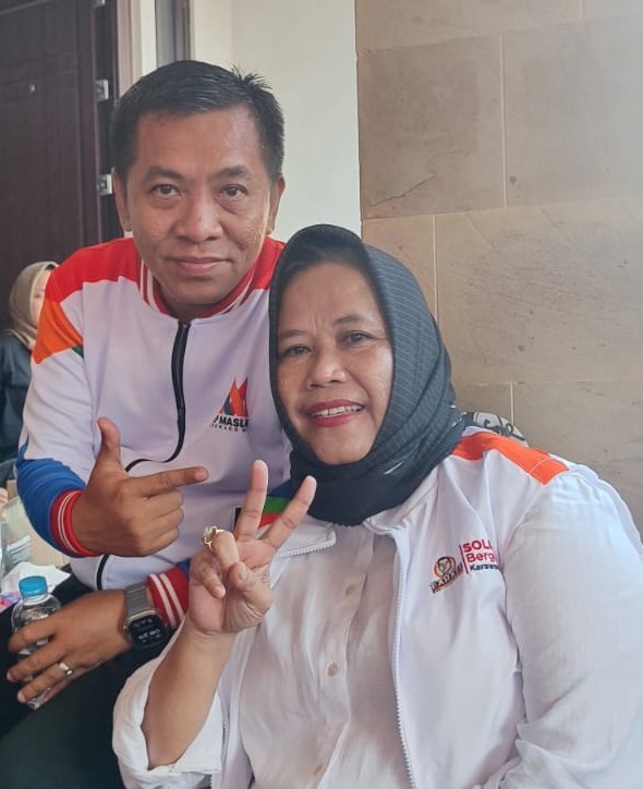 Sari Marliani Ketua Tim Relawan Bakti Sukses Meraih Simpati Masyarakat di Beberapa Daerah Dukung Aep – Maslani