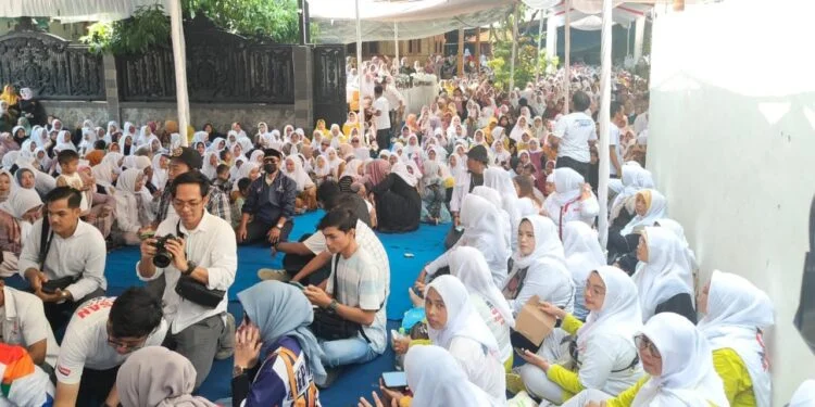 Antusiasme Mengalun Deras, H. Aep Syaepulloh Disambut Meriah di Mantili Center  Relawan Bakti Berikan Apresiasi