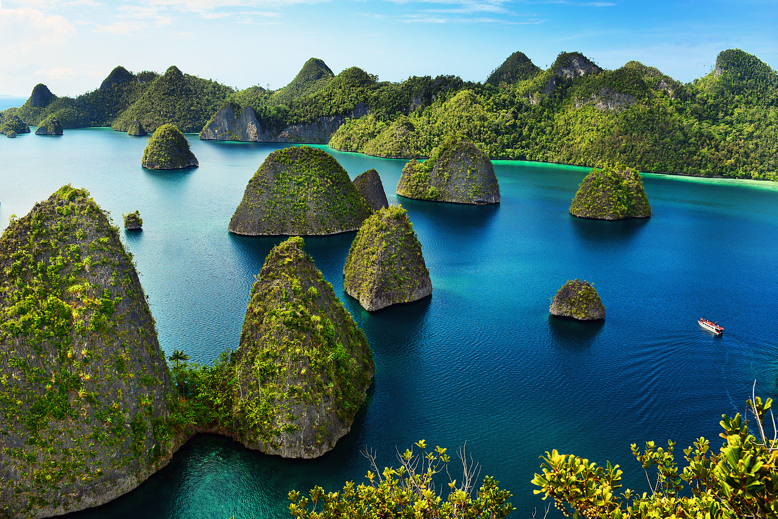 Raja Ampat, Surga Tersembunyi di Papua Barat Jadi Incaran Wisatawan Dunia di 2025