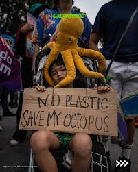 Aktivis Greenpeace Tertahan di Korea Selatan: Aksi Damai untuk Masa Depan Bebas Plastik