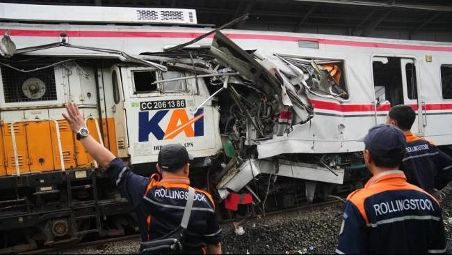 Gerbong Khusus Perempuan Jadi Korban Terparah dalam Tabrakan Kereta di Bekasi Timur