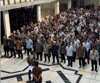 Sidak Jelang Libur Panjang: Wakil Bupati Karawang ‘Sapu Bersih’ ASN Bolos, Modus Izin Dadakan Diincar!