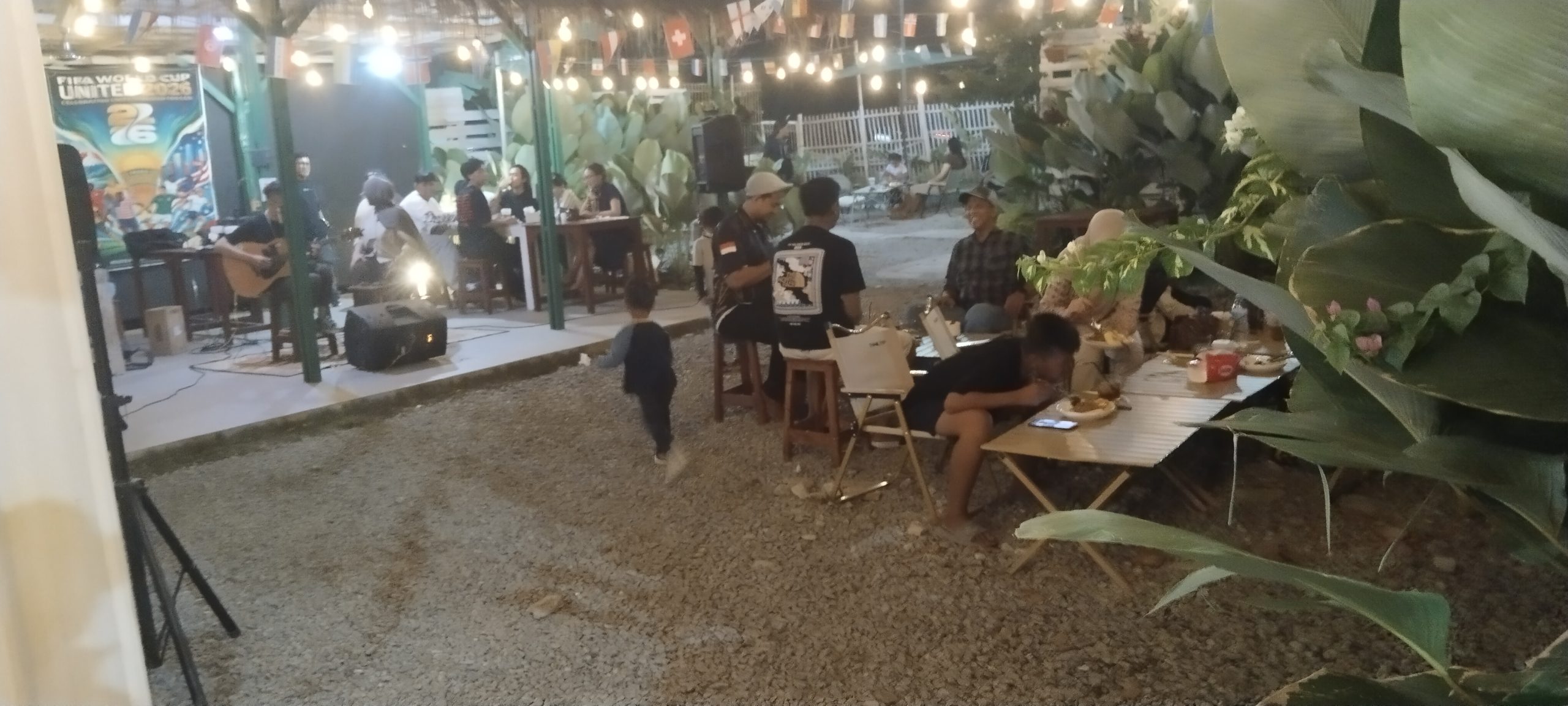 Nongkrong Asik & Estetik? Kedai Khas Pae Tempatnya!