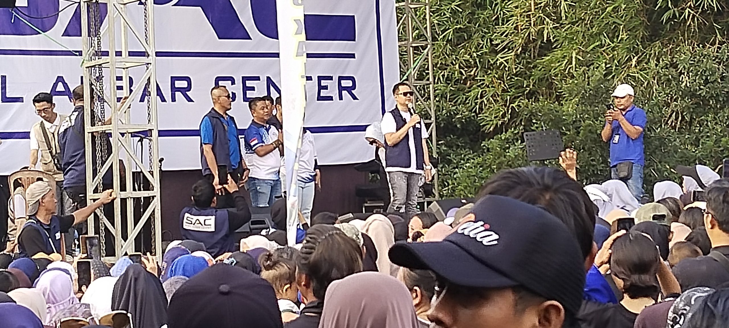 Menembus Batas Pengabdian: Aksi Mandiri Sabil Akbar di Desa Kalijati