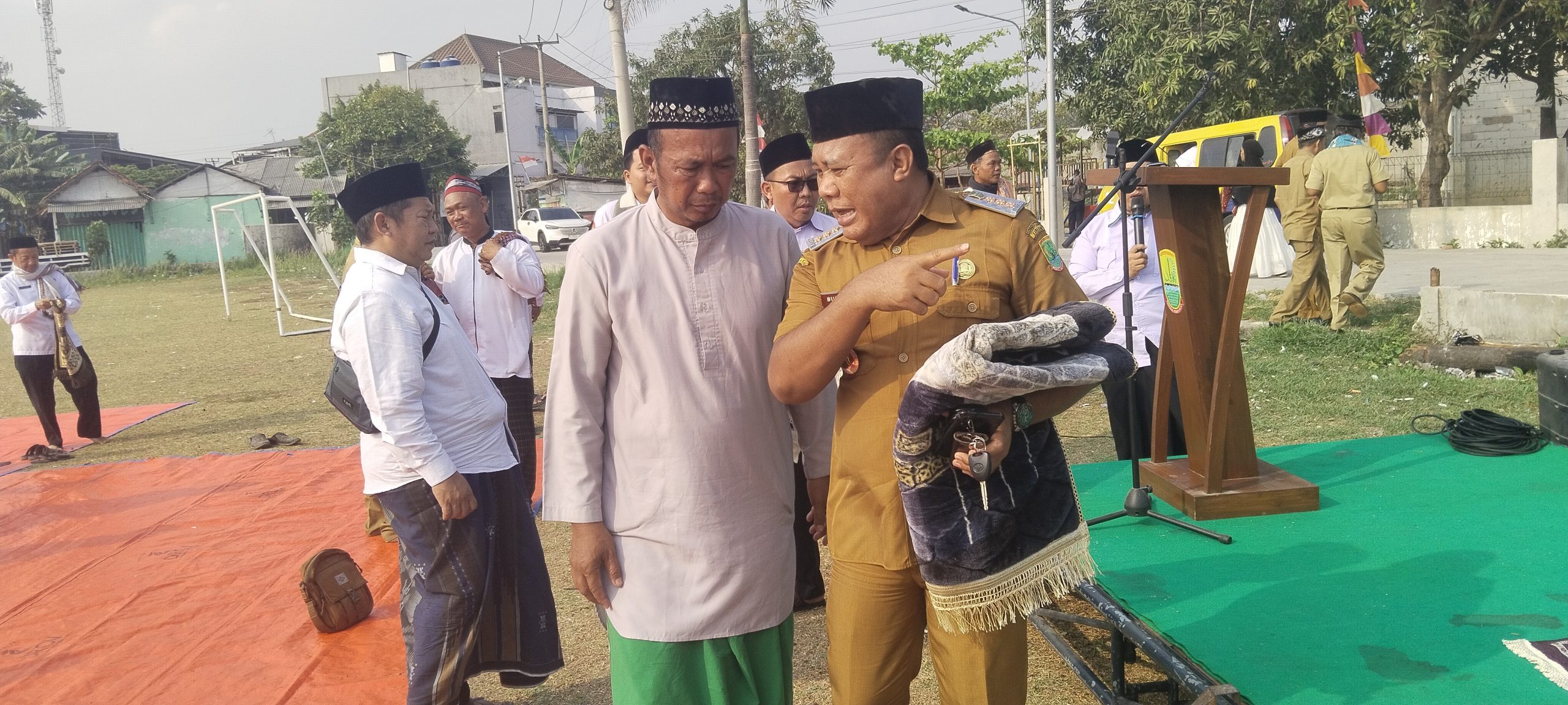 Langit Warung Bambu Menunduk: Ikhtiar Spiritual Warga Karawang Timur Menjemput Berkah Hujan