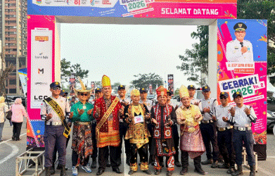 Diplomasi Budaya di Atas Catwalk: Dishub Kabupaten Bekasi Padukan Wastra Nusantara dan Potensi Wisata di GEBRAK 2026
